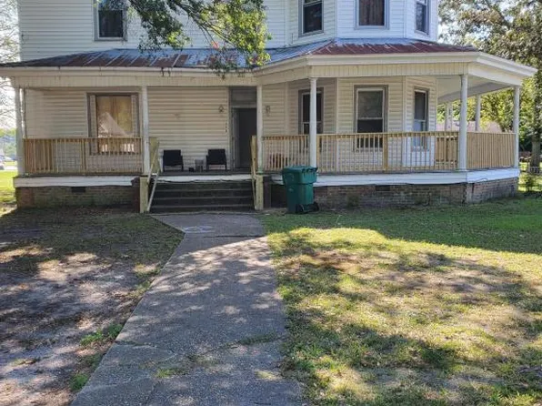 130 Hatton St, Williamston, NC 27892