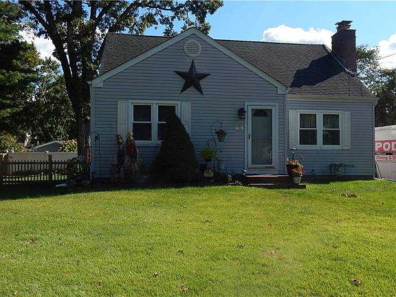 2nd image of 76 E Park Dr