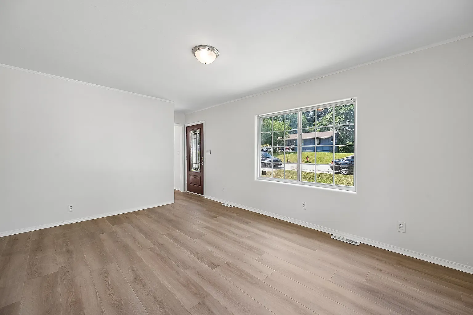 3 bed, 1280 sqft, $1,600 — Photo 3