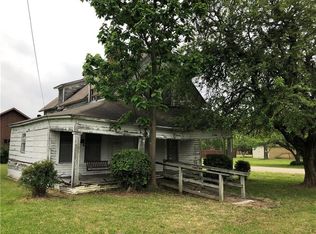 600 Pecan St, Honey Grove, TX 75446