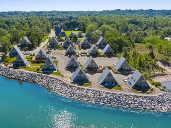 5340 Notre Dame Ave, Stevensville, MI
