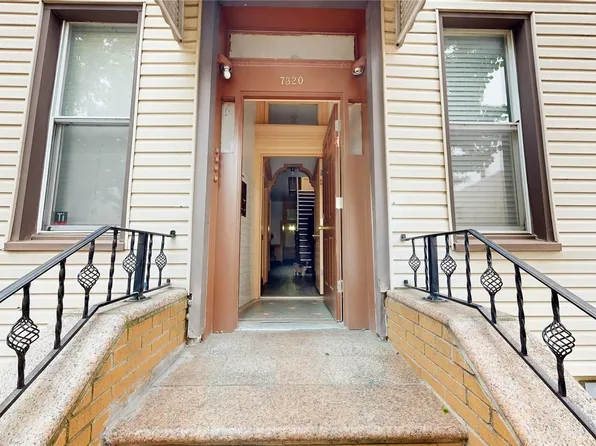 73-20 70th St, Glendale, NY 11385