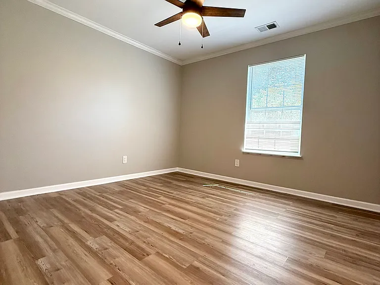 12145 Landing Green Dr — Photo 8
