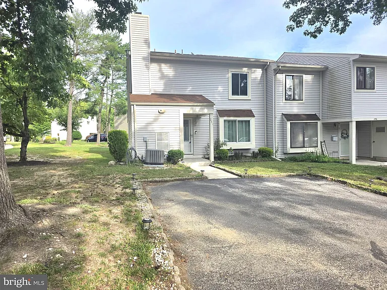 251 Fir Tree Ct — Photo 1