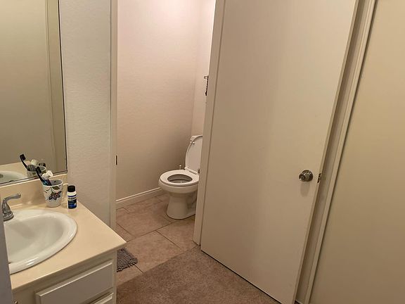 5th image of 3685 Watseka Ave