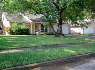 9607 Charter Ridge Dr, Houston, TX 77070