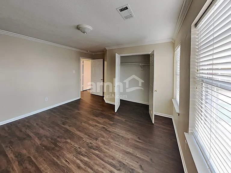 4422 Hardwood Glen Dr — Photo 23