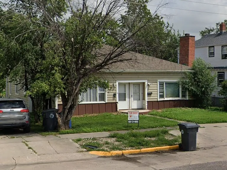 410 Quincy St — Photo 15