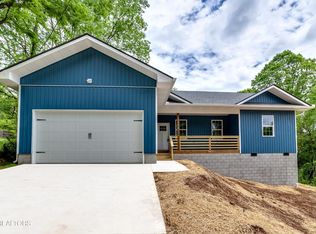 1310 Memory Ln, Knoxville, TN 37914