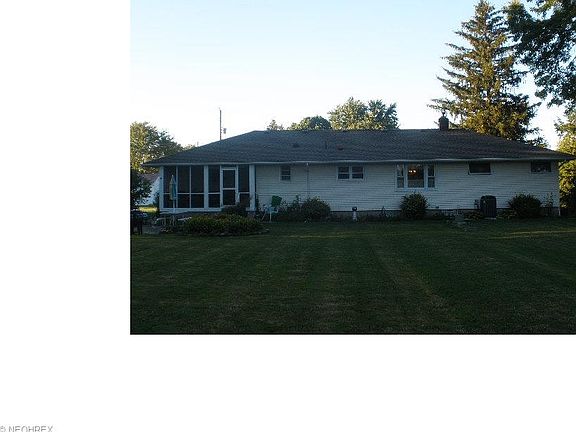 3rd image of 42583 Grandview Dr
