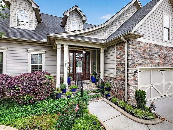3rd image of 401 Park Ridge Cir