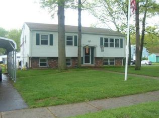 215 Cedarbrook Rd, Sicklerville, NJ 08081