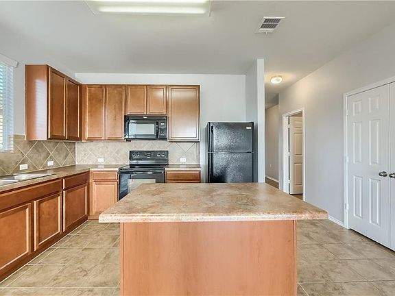 3rd image of 9517 China Rose Dr
