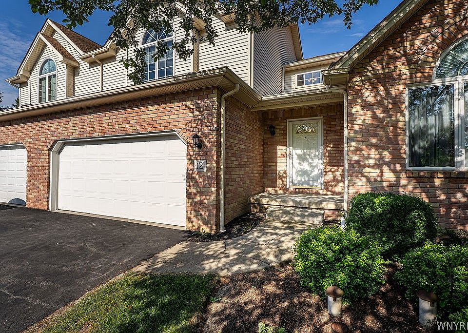 1st image of 12 Pineview Ct