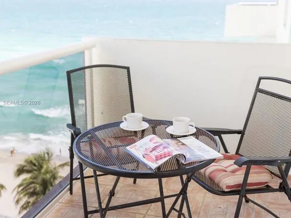 3725 S Ocean Dr, Hollywood, FL