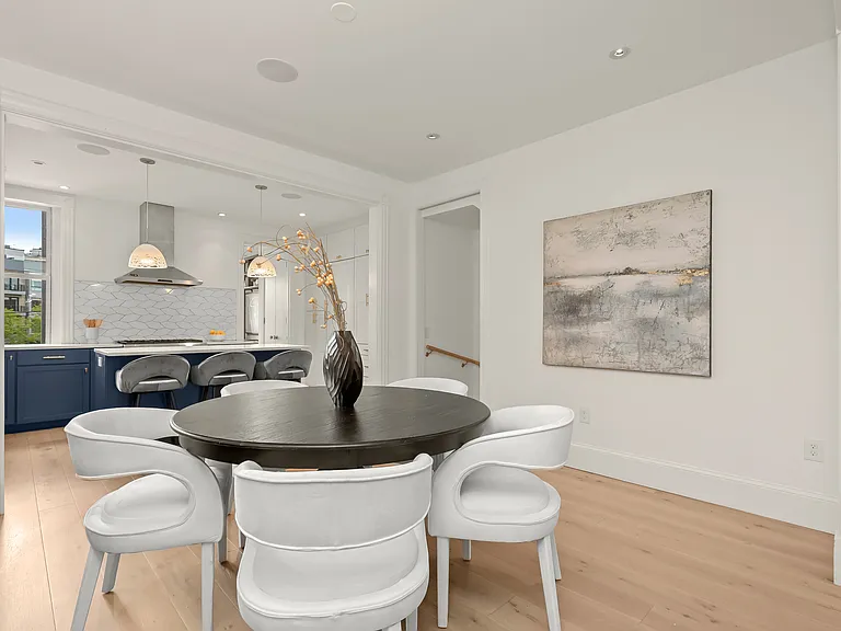 1103 P St NW #1 — Photo 17