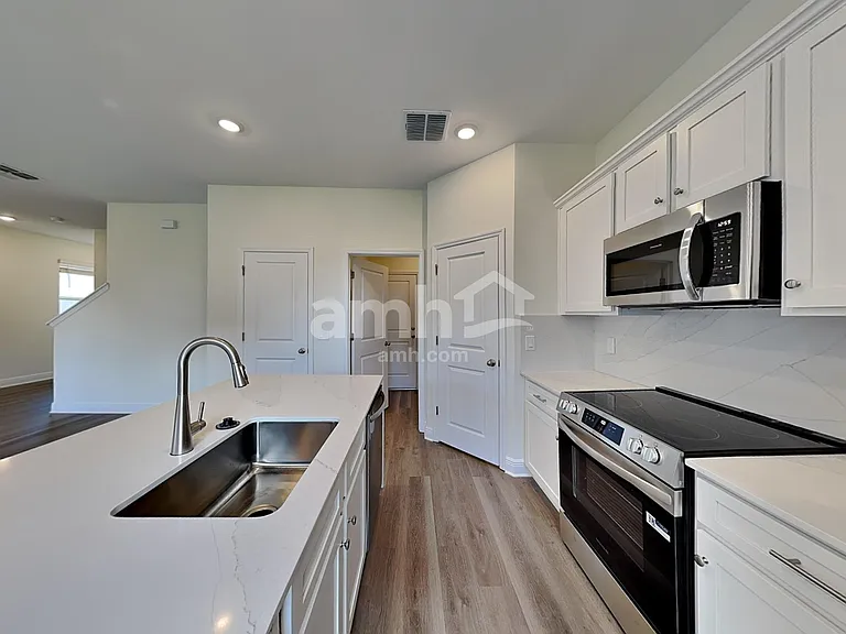 5987 Sycamore Place St — Photo 4