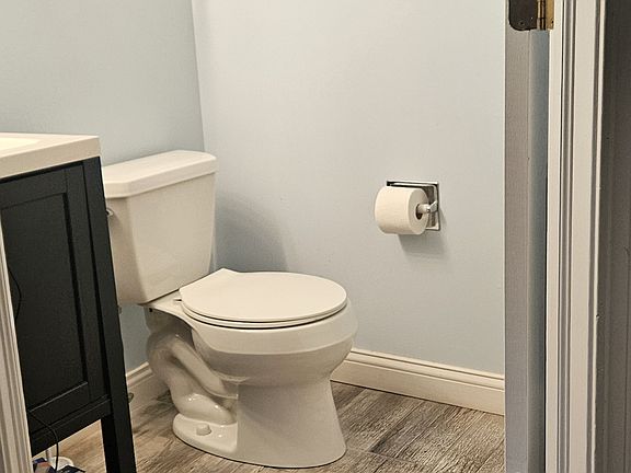 4th image of 1440 Doolittle Ln