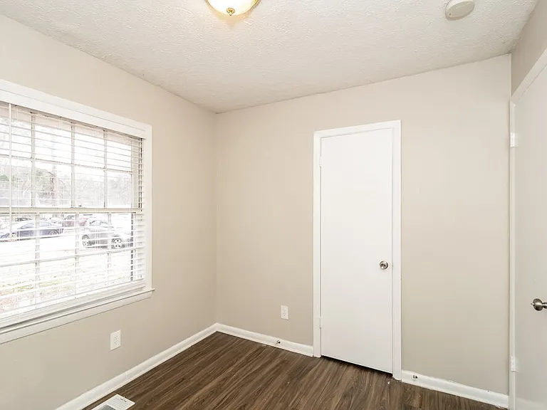 479 Clara Dr — Photo 12