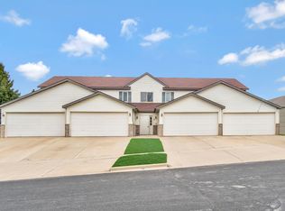 Chateau 209-215 - 213, Cottage Grove, WI 53527