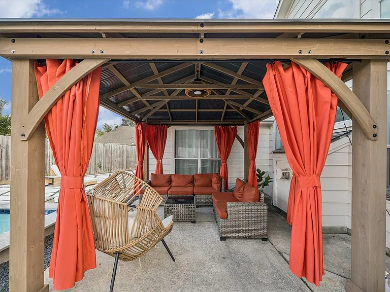 11306 Avon Pl — Photo 24