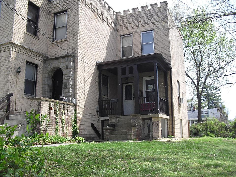 Del Ray Castle