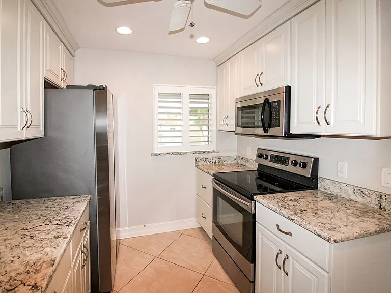 250 Santa Maria St #317 — Photo 3