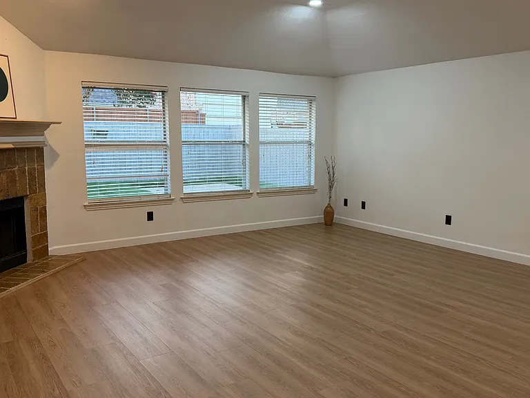 1637 Yellowstone Ave — Photo 7