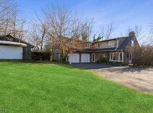 43 Lacey Ave, Gillette, NJ 07933