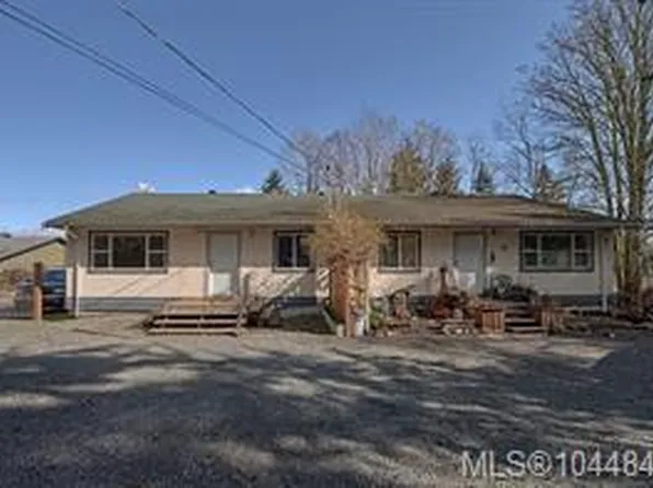 7073 & 7075 Island Hwy W, Nanaimo, BC V0R 1G0