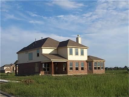 2nd image of 301 W Fork Dr