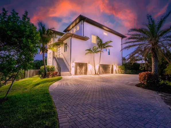 7683 Pelican Pointe Drive, Jensen Beach, FL 34957