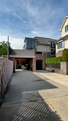 Sold by Wolf Properties Management LLC | media 7