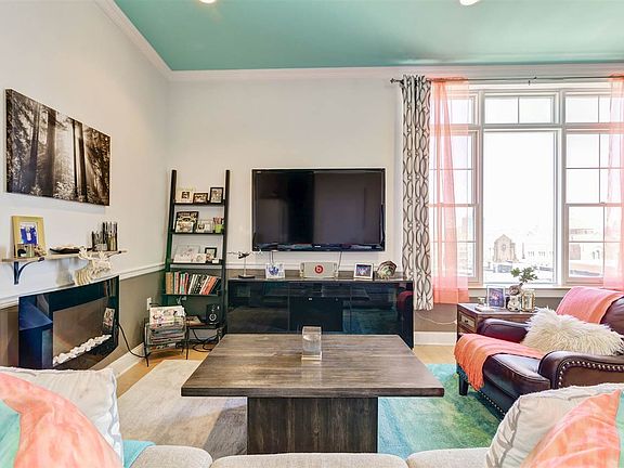 2nd image of 769 Montgomery St APT 601