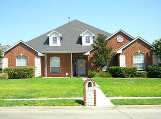 506 Northgate Dr, Waxahachie, TX 75165