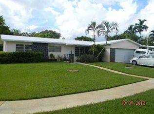 700 NW 93rd Ave, Pembroke Pines, FL 33024