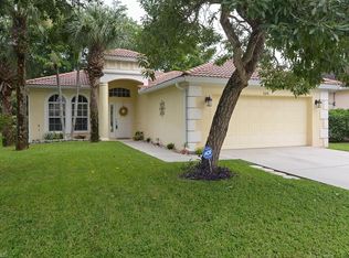 8268 Laurel Lakes Blvd, Naples, FL 34119