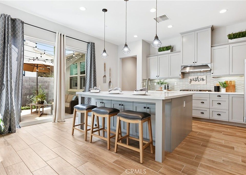 1st image of 27 Alienta Ln