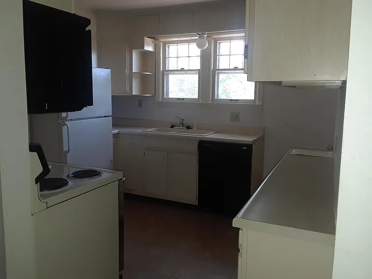 1508 W Ash St — Photo 6