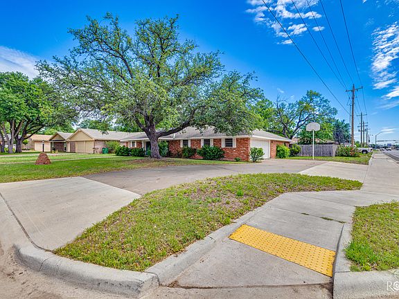 3rd image of 3141 Chatterton Dr