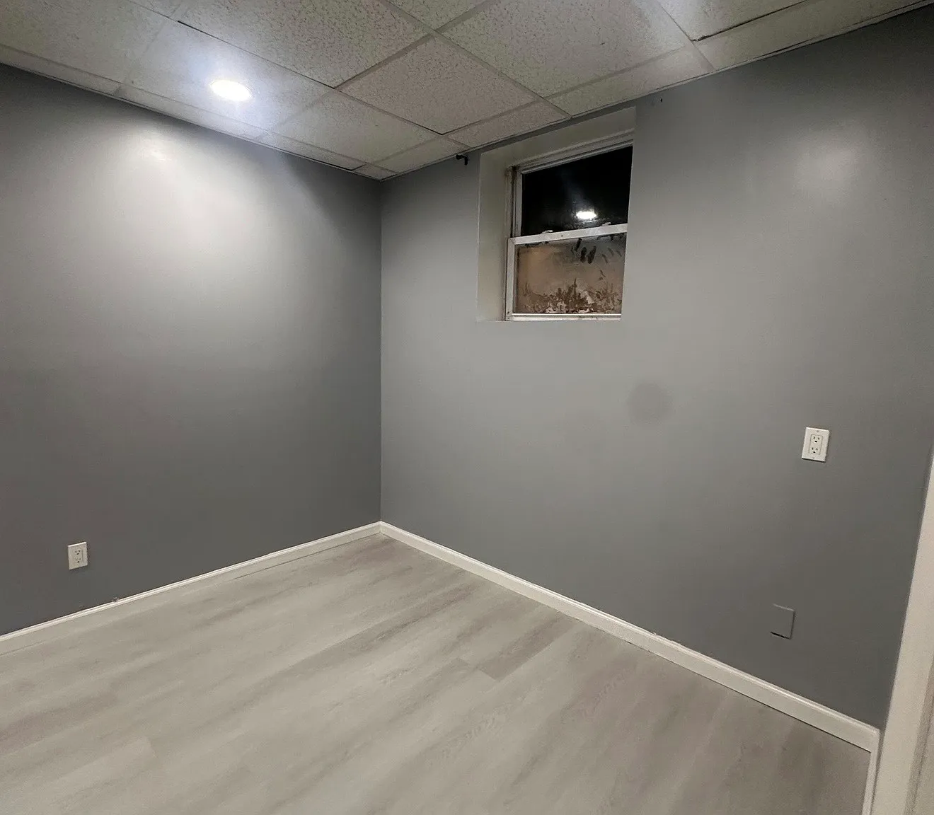 2 bed, 700 sqft, $2,300 — Photo 3