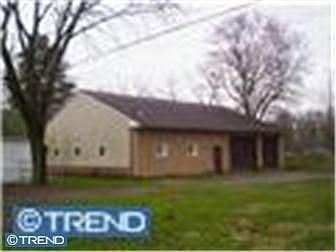 4th image of 306 Decalb Ave