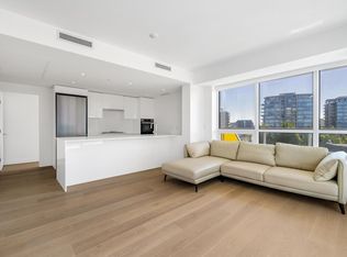 5766 Gilbert Rd #802, Richmond, BC V7C 0B3