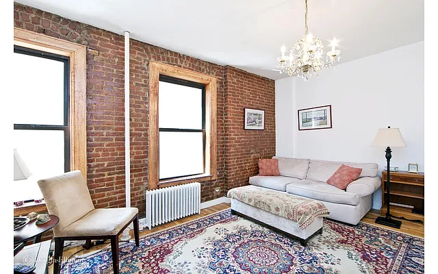 Rented by Douglas Elliman | media 15