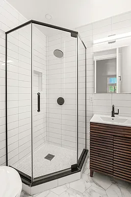 Bathroom, photo 1