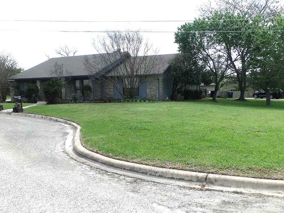 1st image of 1819 Lacy Dr
