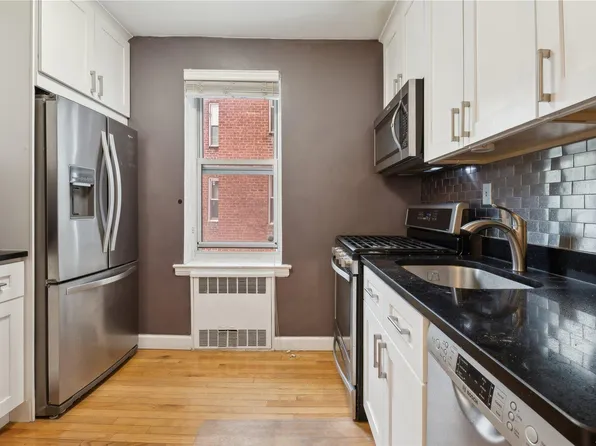 33-25 81st Street #2G, Jackson Heights, NY 11372