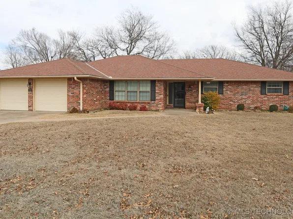 1216 Meadow Dr, Bartlesville, OK 74006