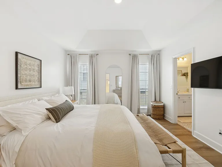 304 Crooked Oak Ct — Photo 11