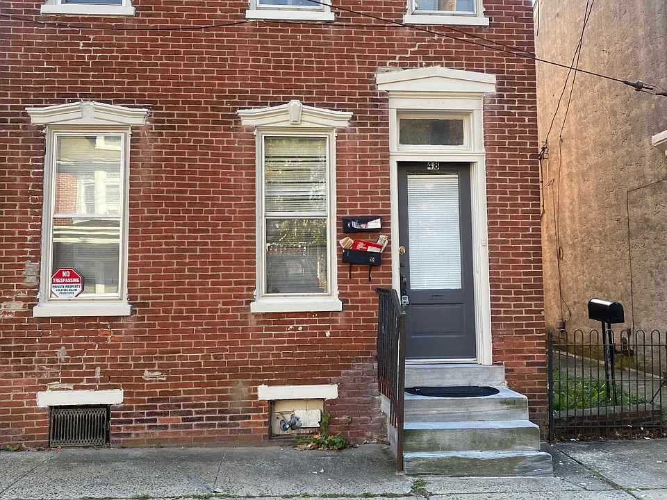 48 Chestnut St